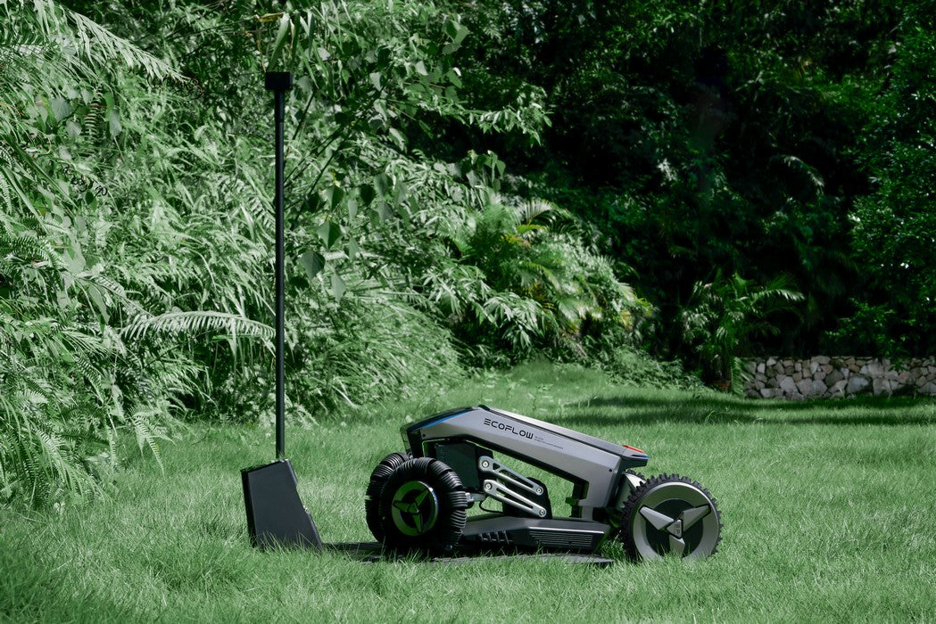Bloodstained Opdatering støj EcoFlow Blade Robotic Lawn Mower ZMH100-B-US-V20 – Power and Portable